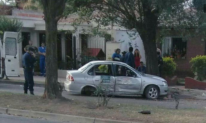 Tragedia en Salta remis perdió una rueda chocó y murió un niño de 10