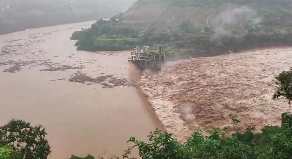 Colaps Una Represa En Brasil Y Hay Ciudades En Alerta Por Las